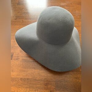 D&Y David & Young Gray 100% Wool Floppy Hat